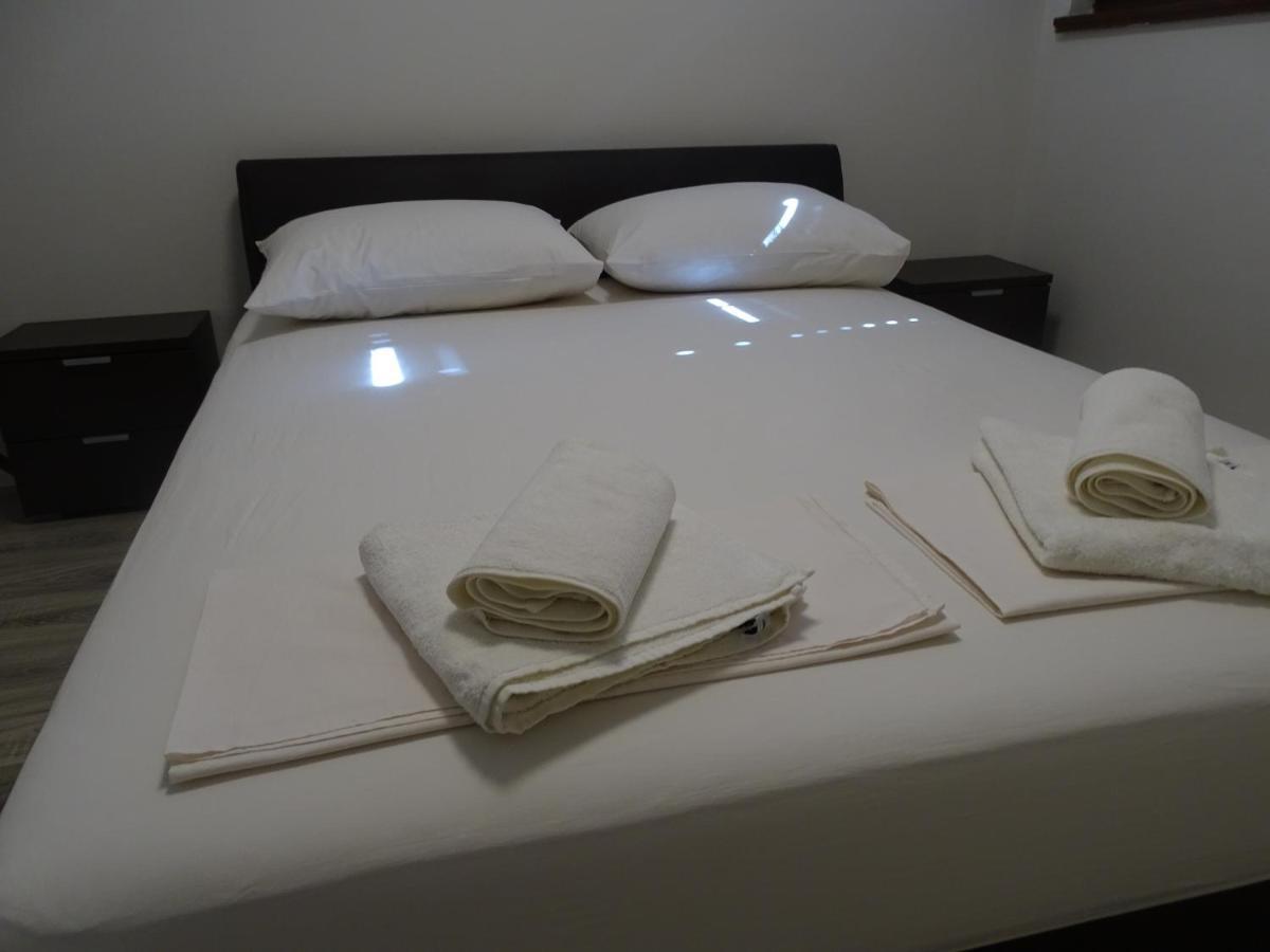 Ninas Apartments โมสตาร์ ภายนอก รูปภาพ