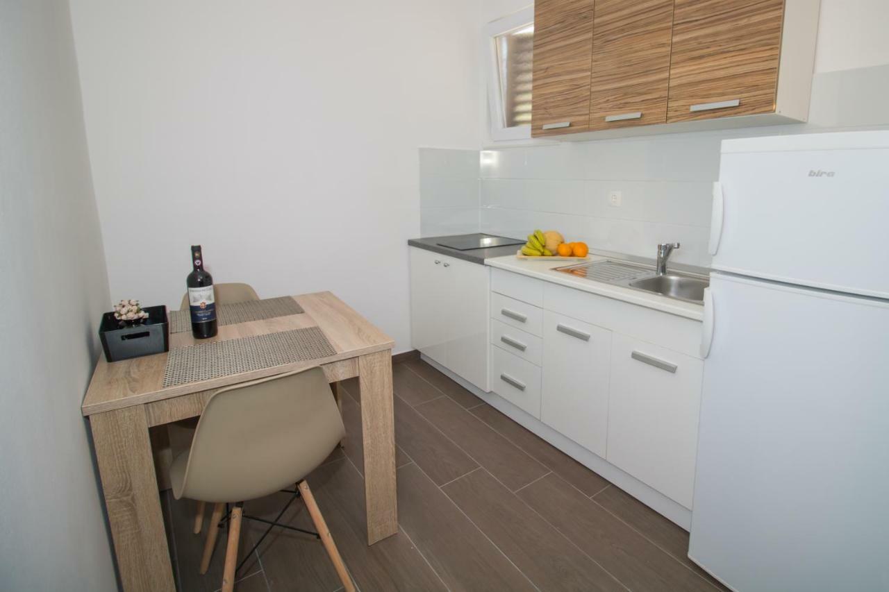 Ninas Apartments โมสตาร์ ภายนอก รูปภาพ