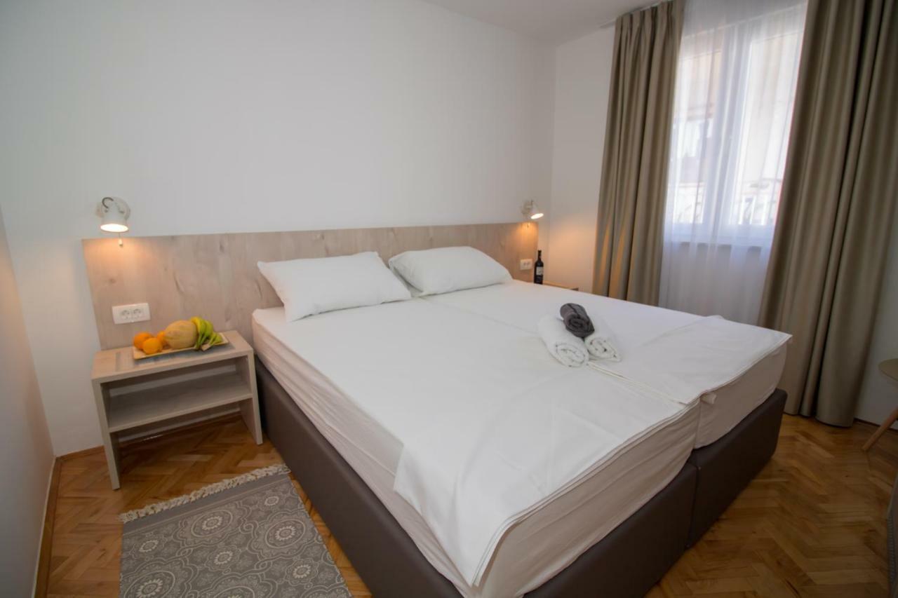 Ninas Apartments โมสตาร์ ภายนอก รูปภาพ